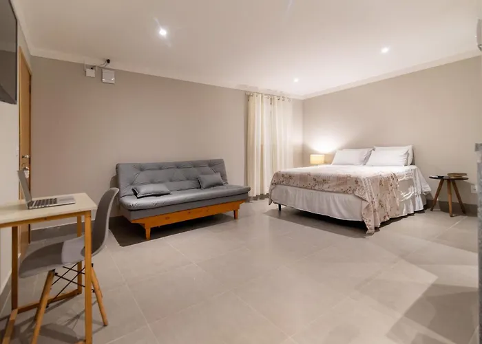 HMG Suites Inn Praia